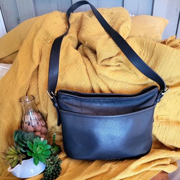 Coach Handbags - Vintage Coach bag 4143